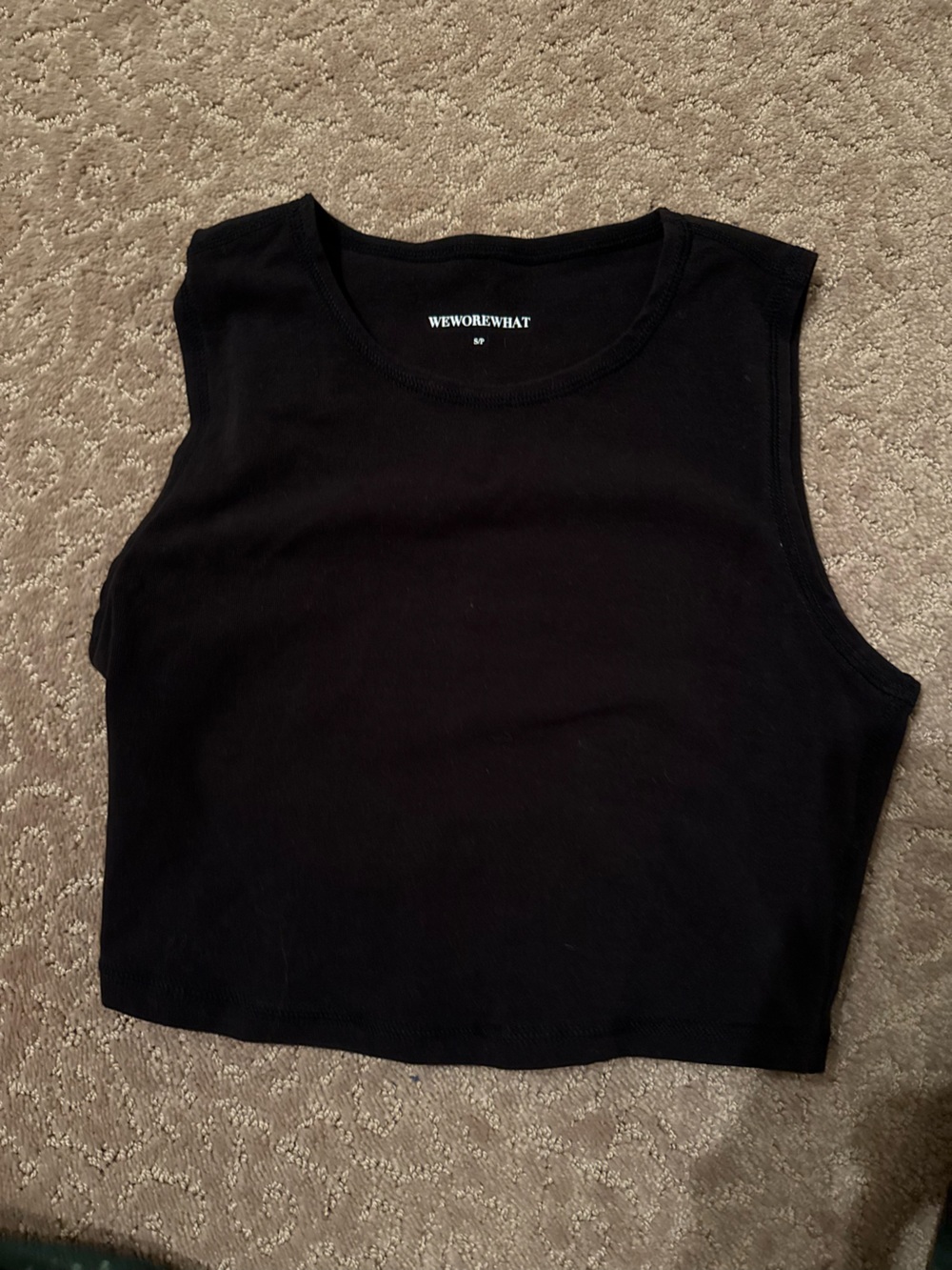 WEWOREWHAT Black Sleeveless Crop Tank Top